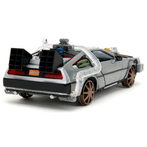Back to the Future 3 - Delorean 1:24 Diecast Vehicle (with Lights) - Image 4
