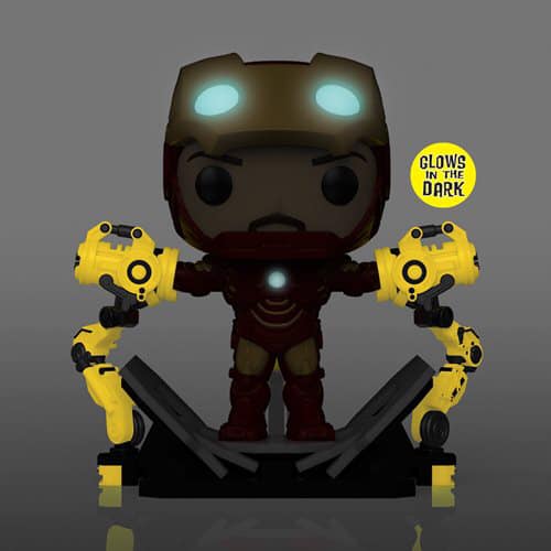Iron Man 2 - Iron Man Mark IV with Gantry Metallic Pop! Deluxe - Image 2