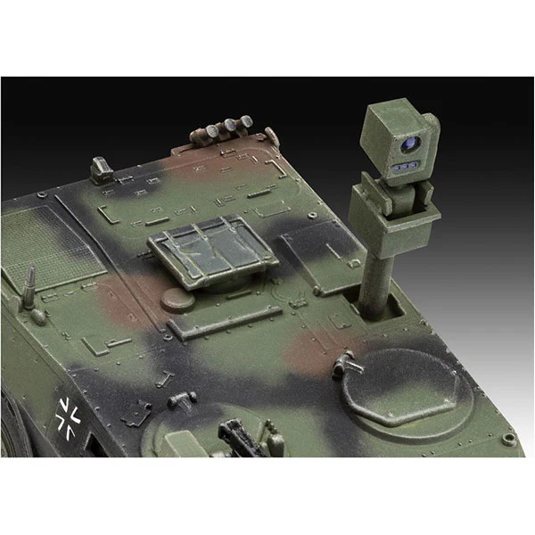 Revell Spahwagen Fennek - Image 3