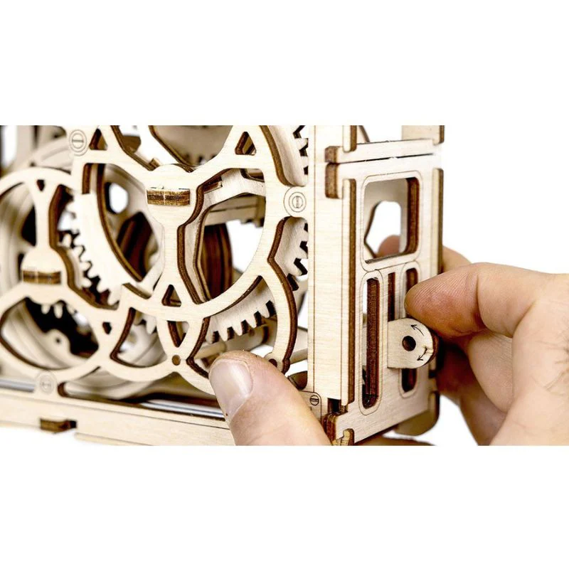 Revell Tiny Adventures - Kinetic Picture Wooden Model Kit - Image 7