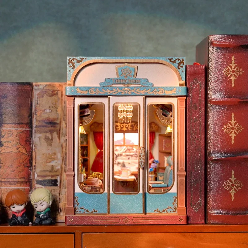 Tonecheer European Travels Train Cabin - Image 4