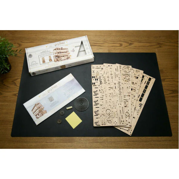 UGears Harry Potter Knight Bus - Image 11