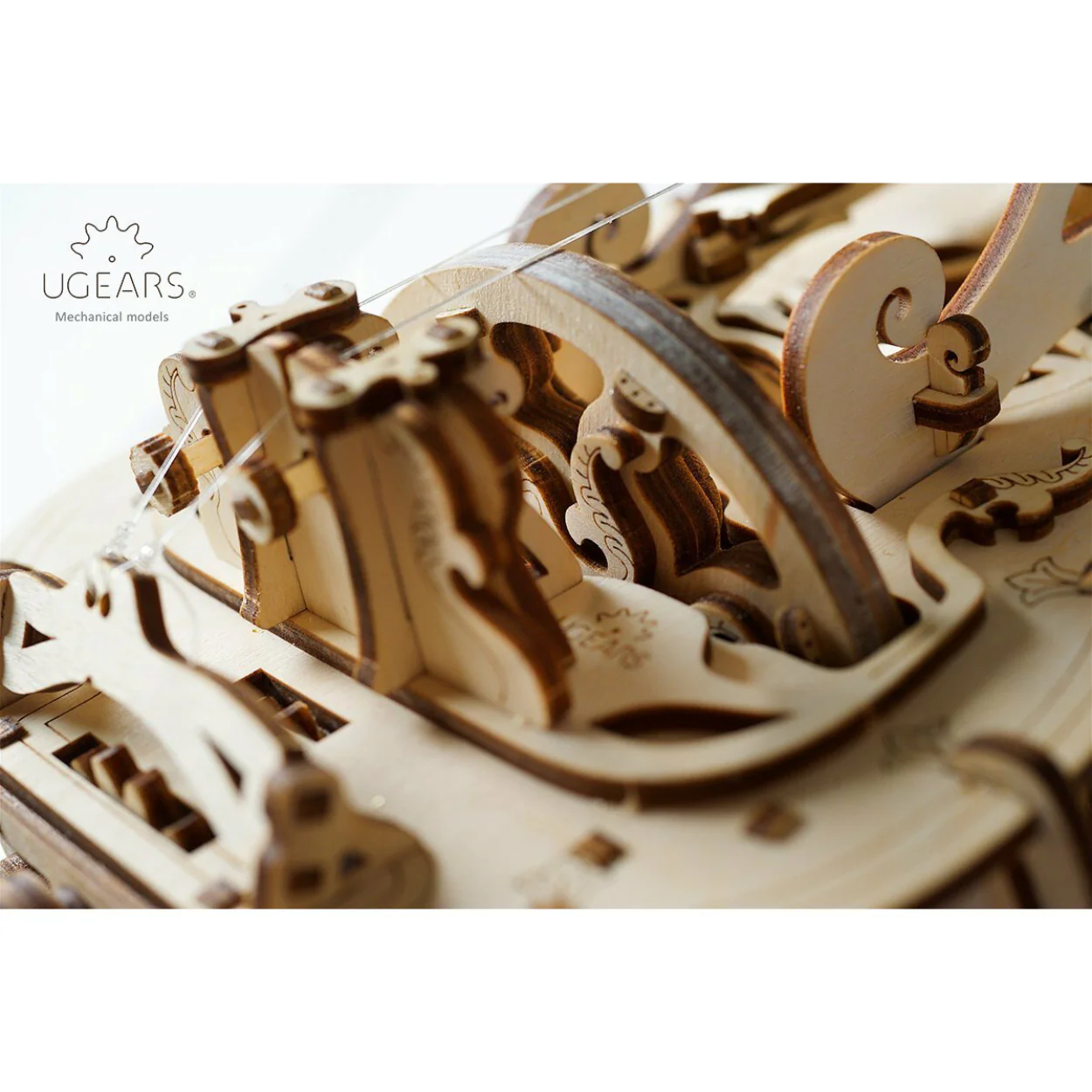 UGears Hurdy Gurdy - Image 9
