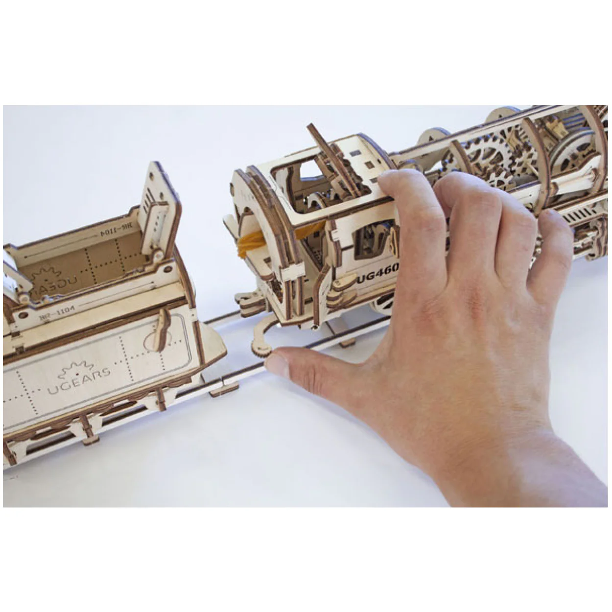 UGears 460 Steam Locomotive with Tender - Image 5