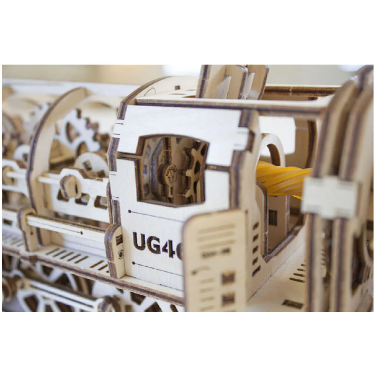 UGears 460 Steam Locomotive with Tender - Image 6