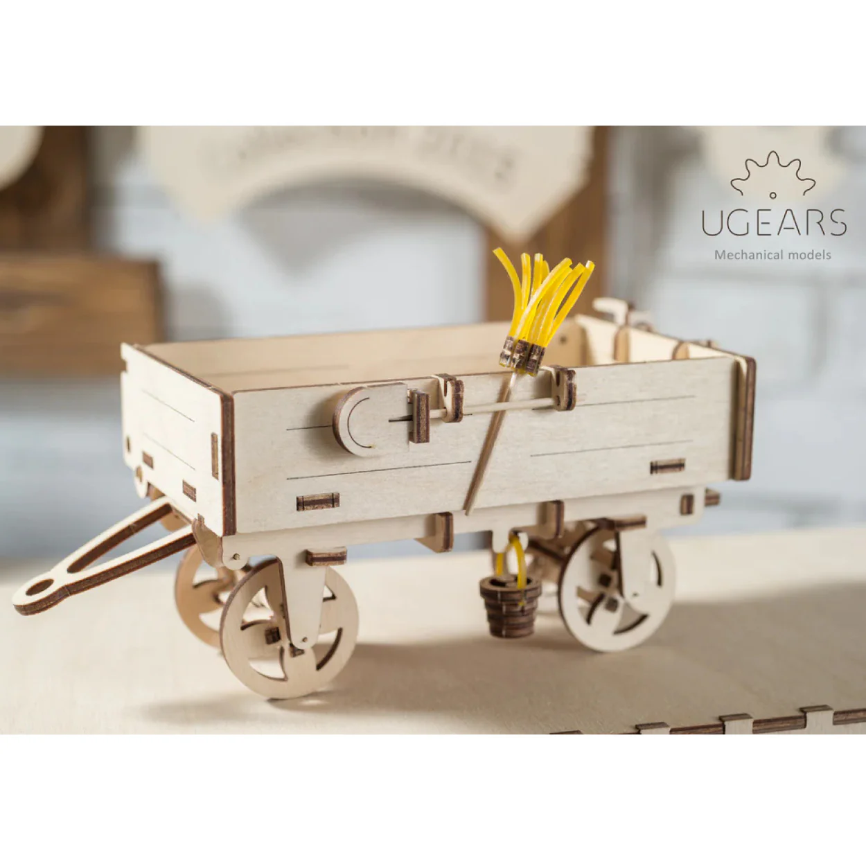 UGears Tractor’s Trailer - Image 9